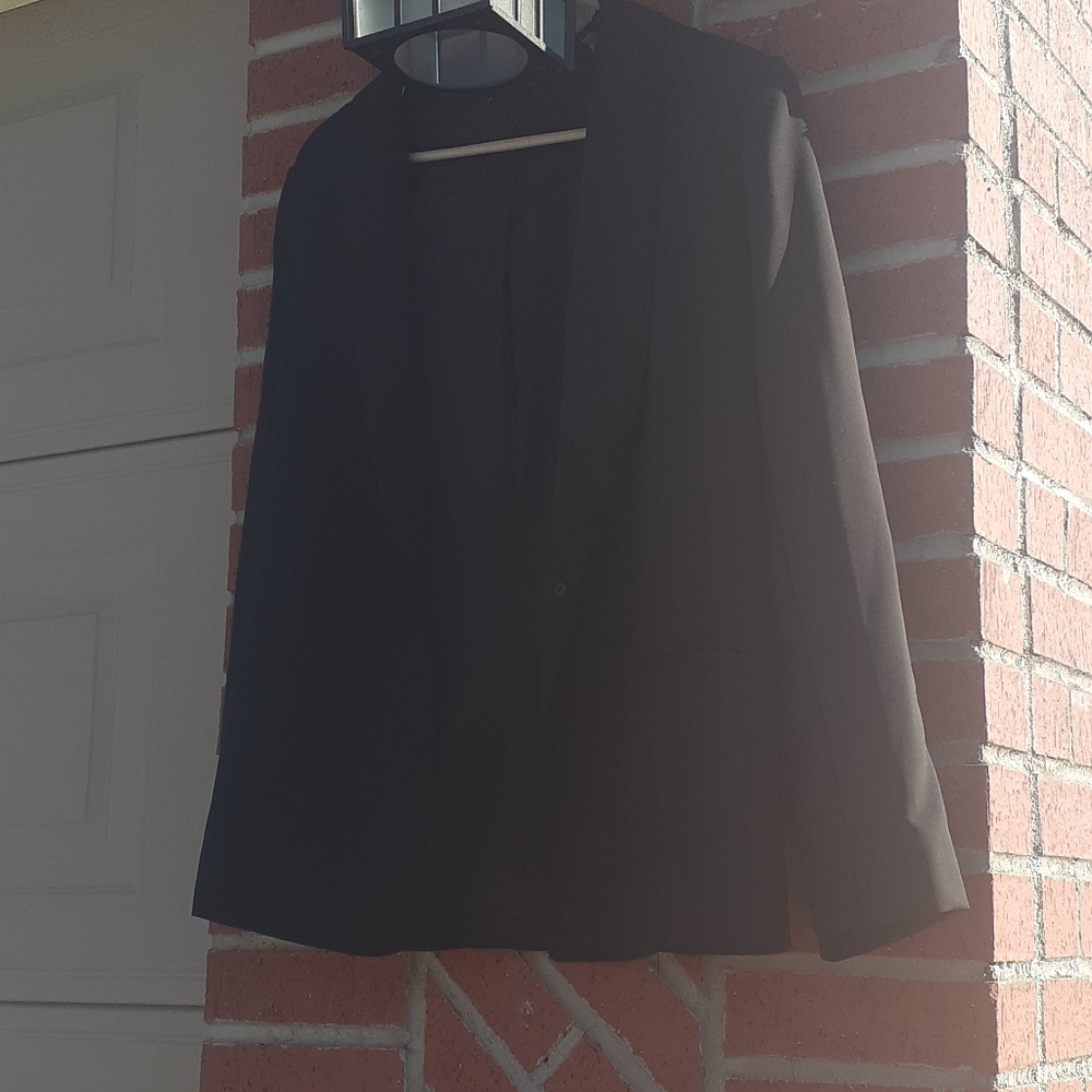 Suit black size 10